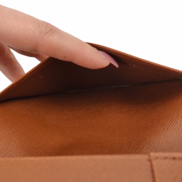 {Louis Vuitton} Monogram Couverture Passeport - Picture 7 of 8